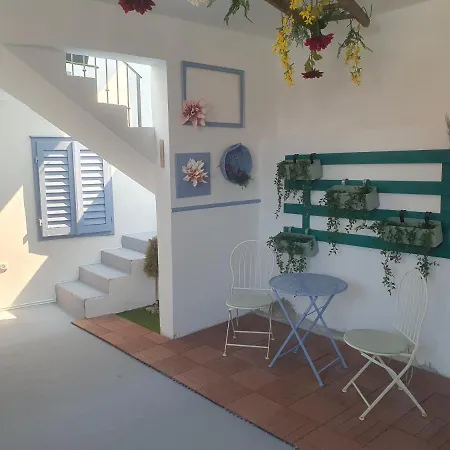 Semesterbostad Infresh House *