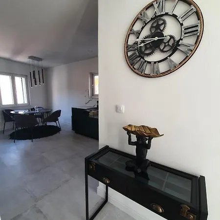 Infresh House 別荘 シベニク