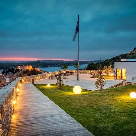 Infresh House シベニク